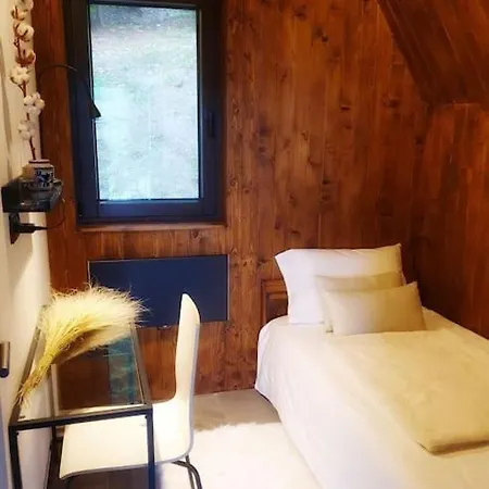 Ferienhaus Vrleti Tare *